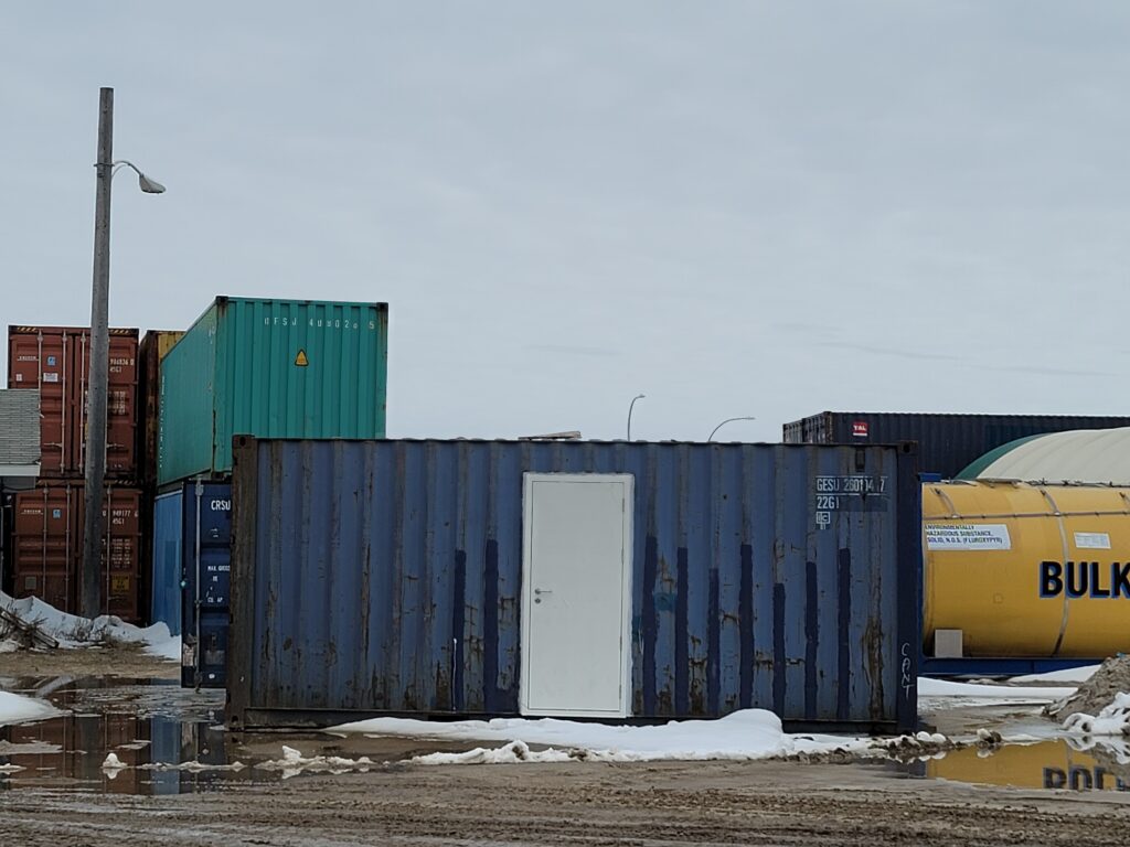 20′, 40′ Steel Man Door Containers ( Modified & Refurbished) New Used